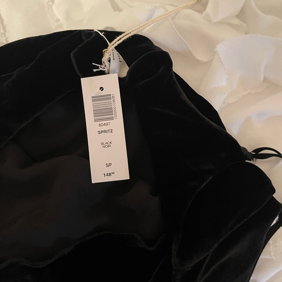 New Aritzia - Picture 7 of 7